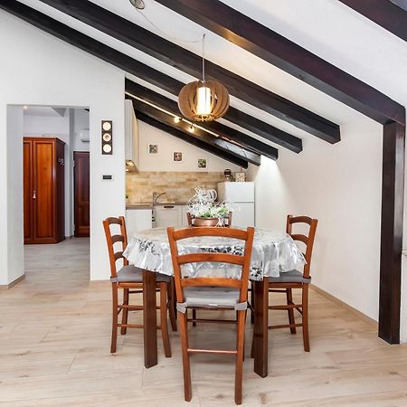 Rovigno Bella Sea View Apartment Exterior foto